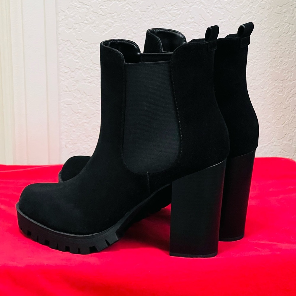 Womens black ankle boots